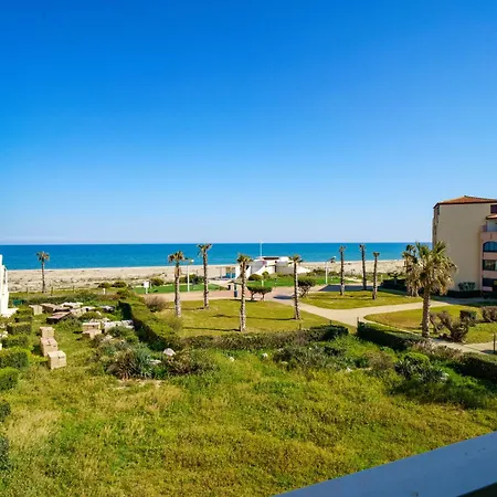 Les Pieds Dans Le Sable * Le Barcares