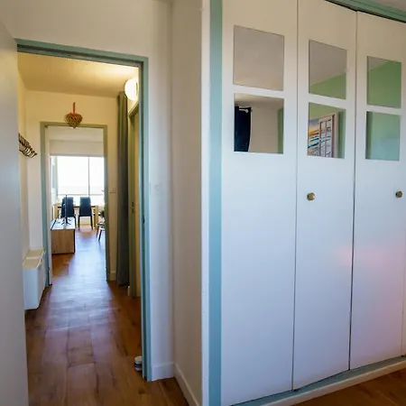 Les Pieds Dans Le Sable 아파트